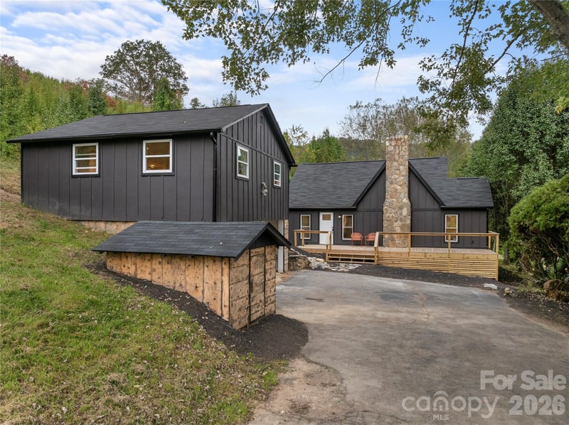 1277 Henson Cove Rd, Canton, NC 28716