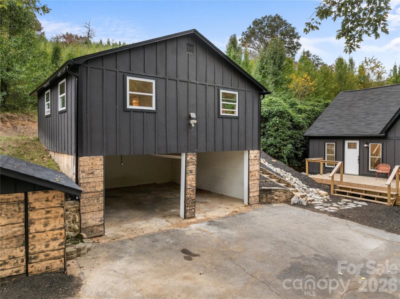 1277 Henson Cove Rd, Canton, NC 28716