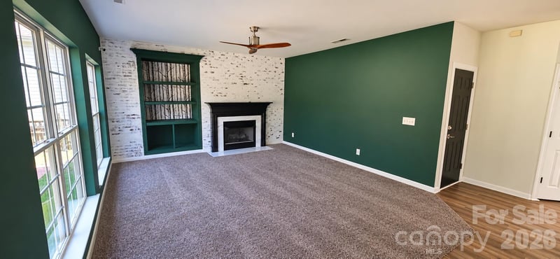 4954 Riverview Dr, Harrisburg, NC 28075