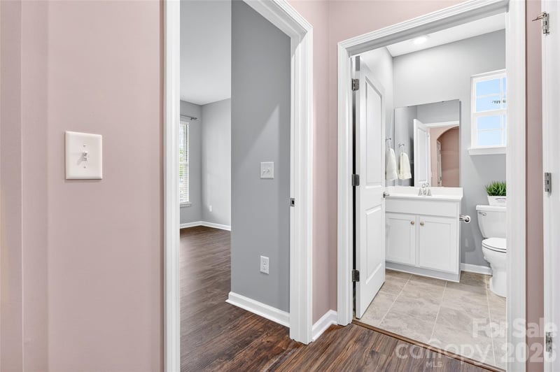 201 Picasso Ln, Mount Holly, NC 28120
