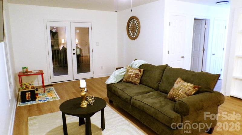 5504 Ilford St, Charlotte, NC 28215