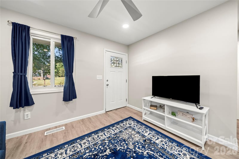 209 Rhyne St, Stanley, NC 28164