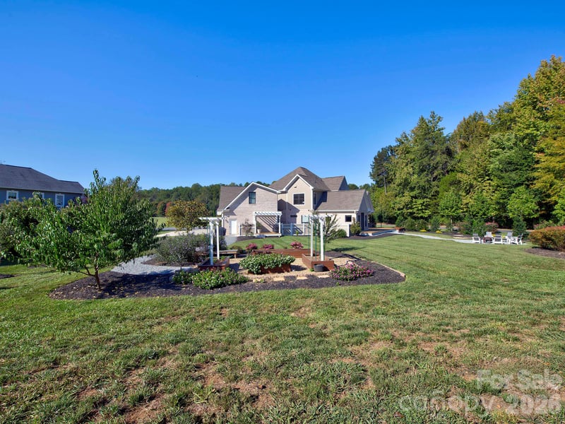 8833 Kerns Meadow Ln, Huntersville, NC 28078