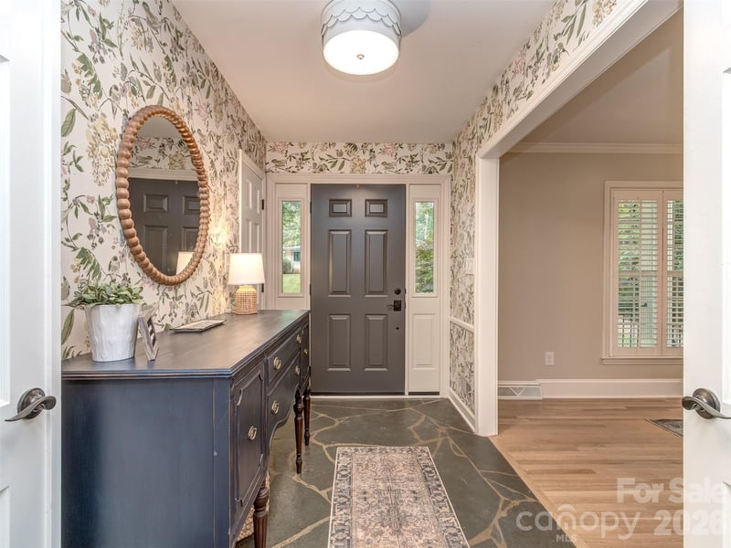 6129 Page Ct, Charlotte, NC 28270