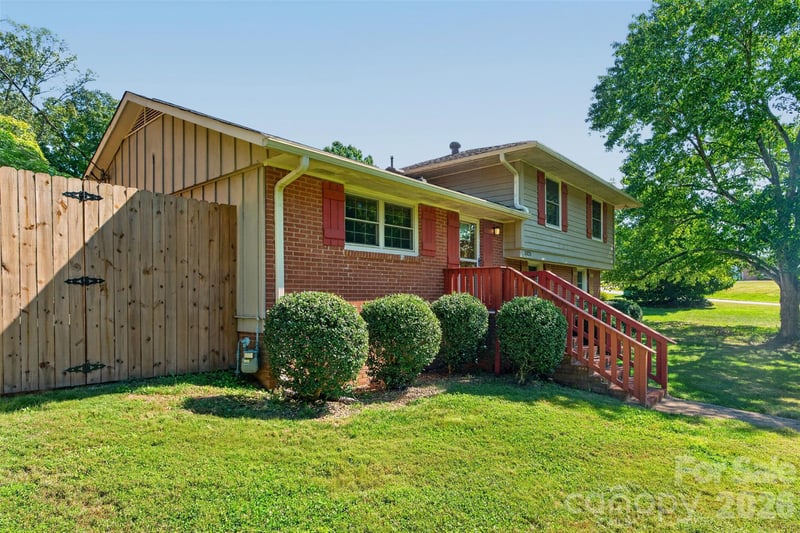 3325 Saint Evans Rd, Charlotte, NC 28214