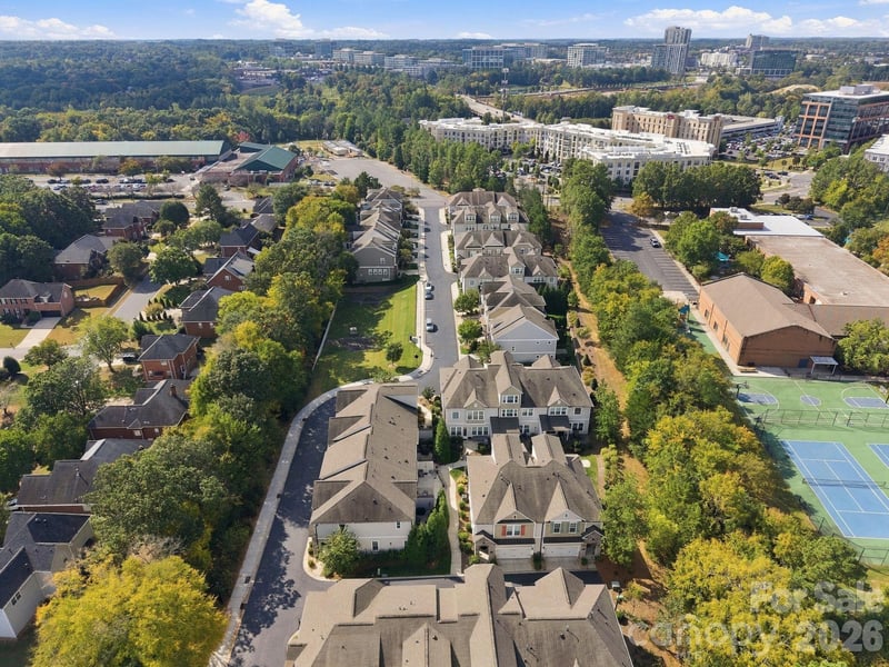 9002 Boling Green Dr, Charlotte, NC 28277