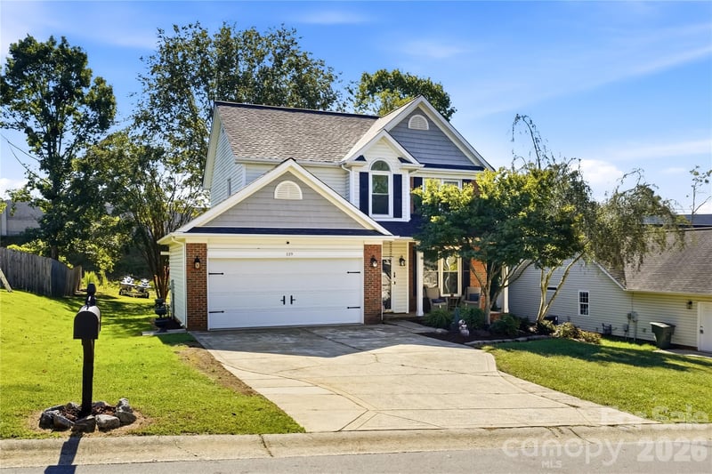 119 Shining Armor Ct, Mooresville, NC 28117