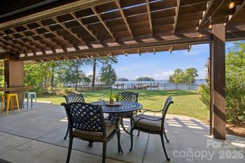 20625 Island Forest Dr, Cornelius, NC 28031
