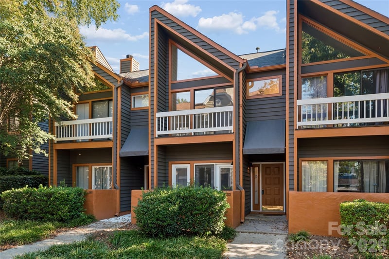 422 W 8th St, Charlotte, NC 28202