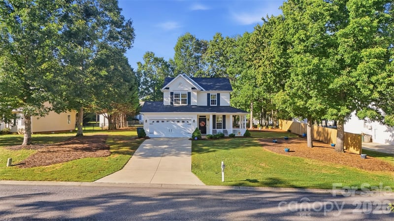 1242 Laurel Woods Dr, Gastonia, NC 28052