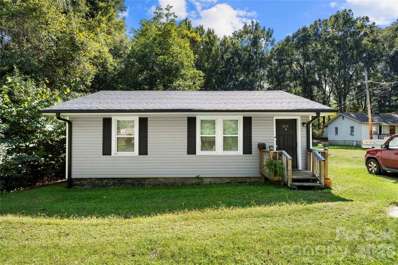 509 E Church St, Dallas, NC 28034
