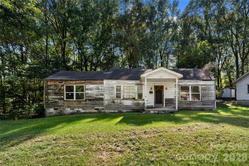 509 E Church St, Dallas, NC 28034