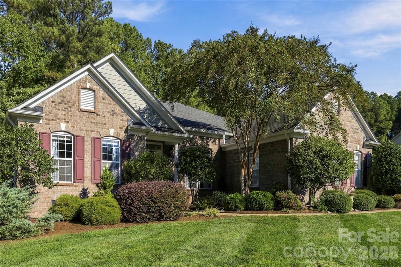205 Woodward Ridge Dr, Mount Holly, NC 28120