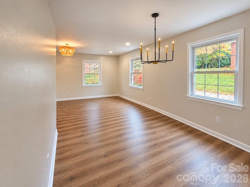 2808 28th St NE, Hickory, NC 28601