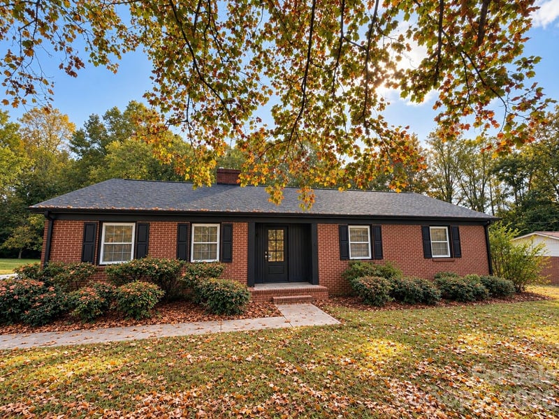 2808 28th St NE, Hickory, NC 28601