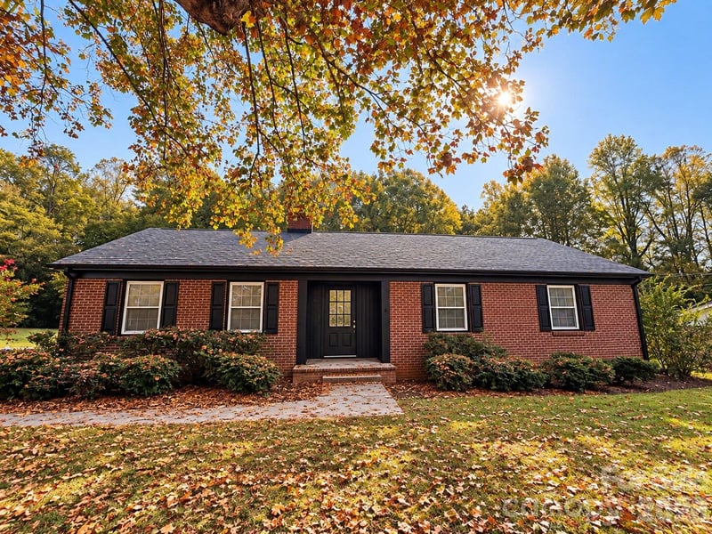 2808 28th St NE, Hickory, NC 28601