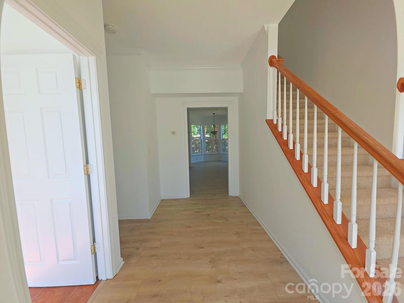 5708 Falls Ridge Ln, Charlotte, NC 28269
