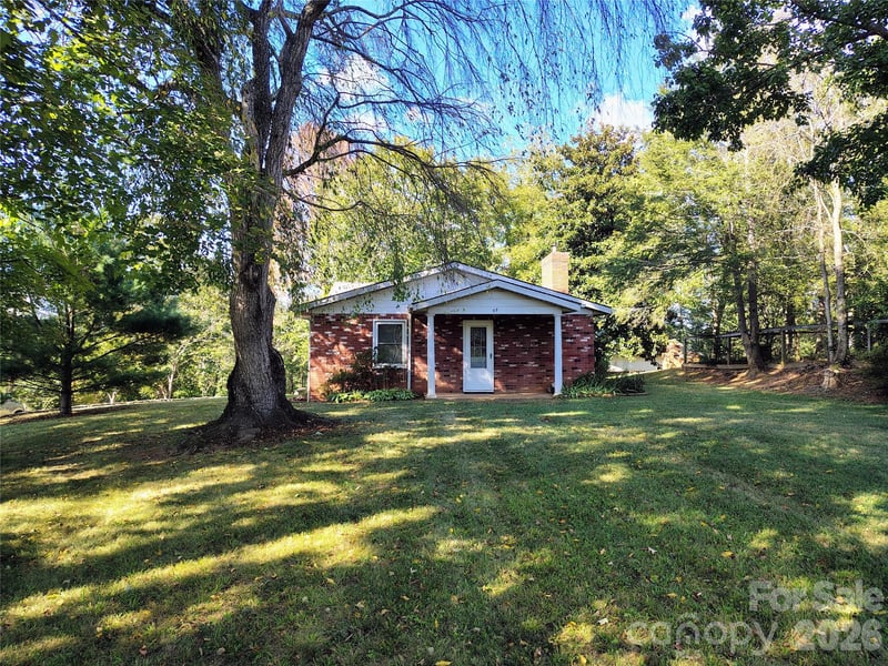 69 Alexander Rd, Weaverville, NC 28787