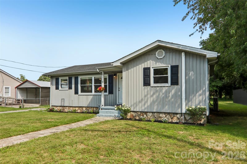 363 Killian St, Waynesville, NC 28786