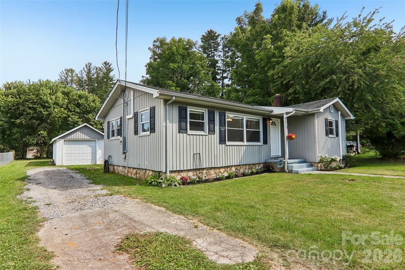 363 Killian St, Waynesville, NC 28786