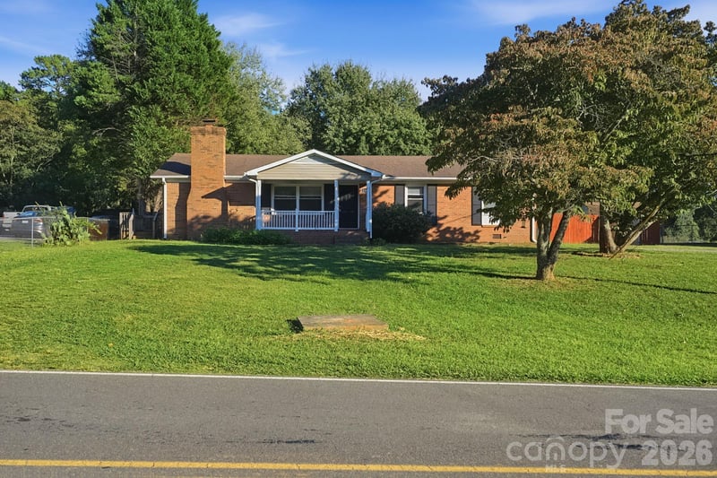 1316 Mayberry Rd, Dallas, NC 28034
