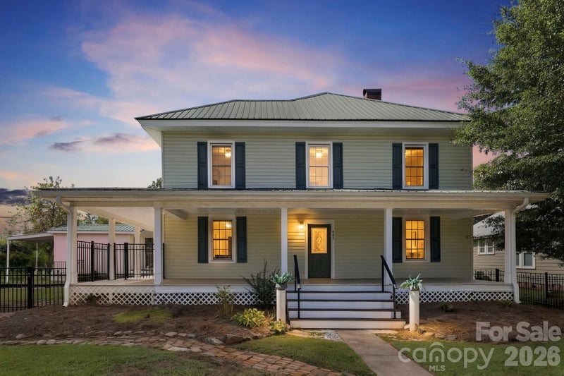 444 S Broad St, Brevard, NC 28712