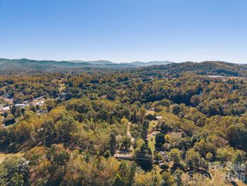 57 Willis Rd, Asheville, NC 28806