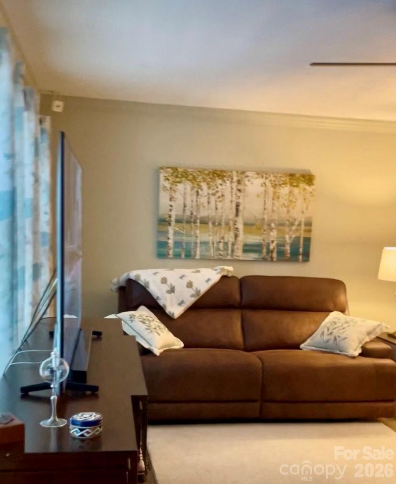 839 W Garrison Blvd, Gastonia, NC 28052