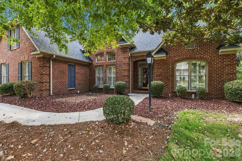 1106 Westlake Dr, Kannapolis, NC 28081