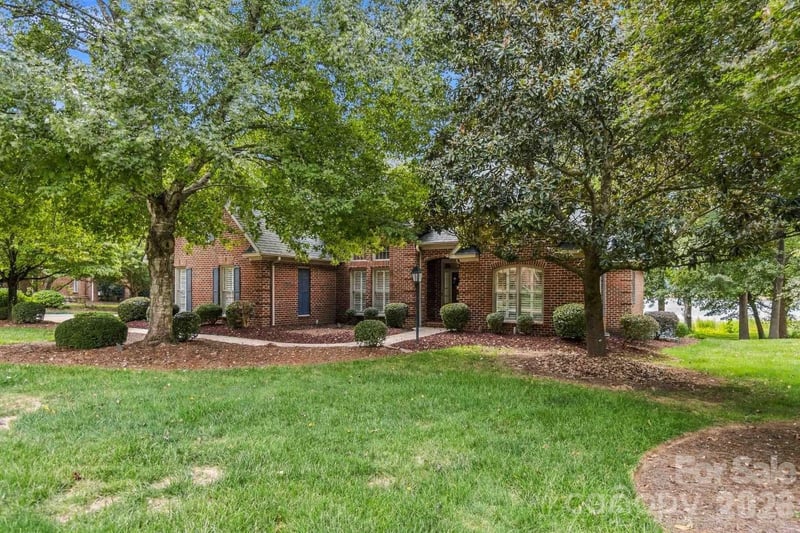 1106 Westlake Dr, Kannapolis, NC 28081