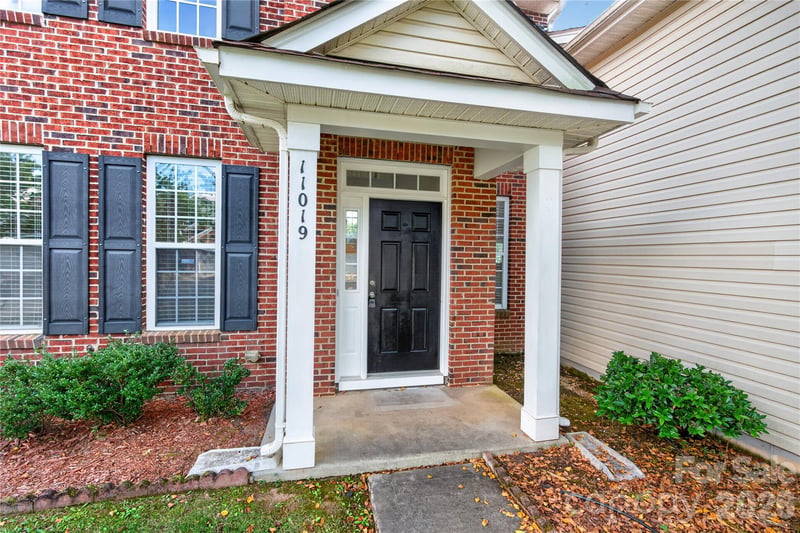 11019 Woods Corner Ct, Charlotte, NC 28277