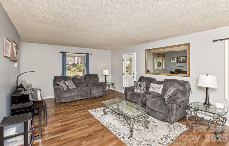 2911 Middleton Pl #32, Hendersonville, NC 28791