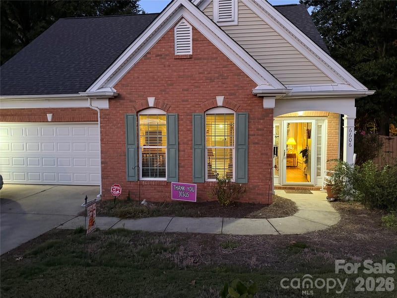 6606 Warbler Wood Ct, Charlotte, NC 28269