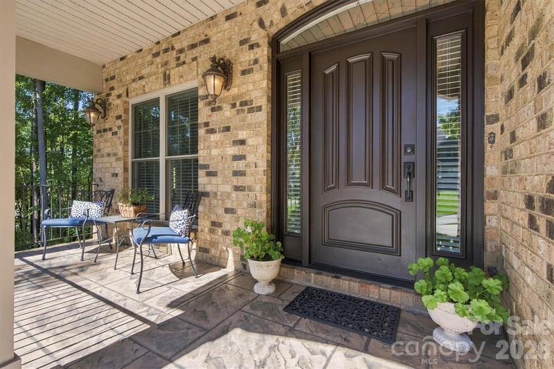 7365 Thornblade Ct, Denver, NC 28037