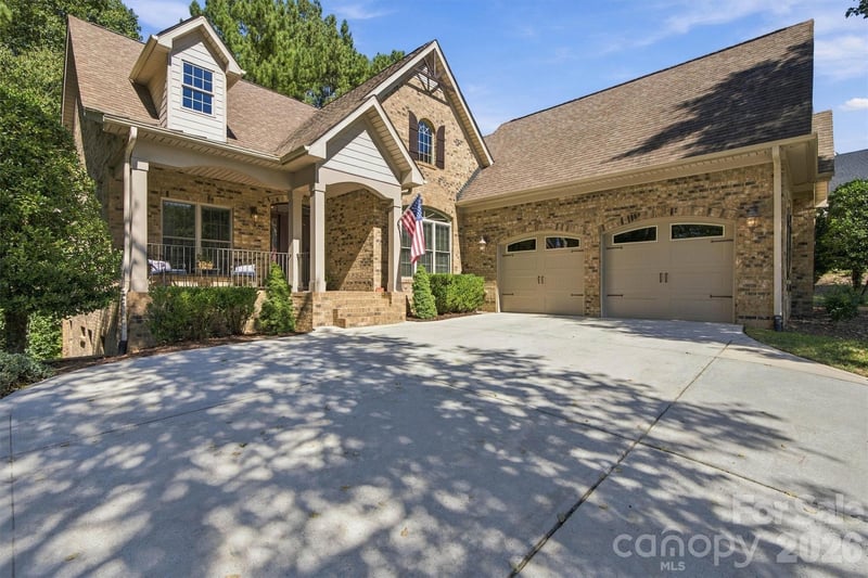 7365 Thornblade Ct, Denver, NC 28037