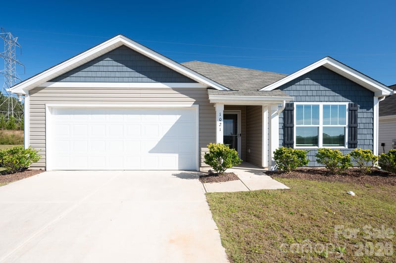 1021 Foxberry Ln, Maiden, NC 28650
