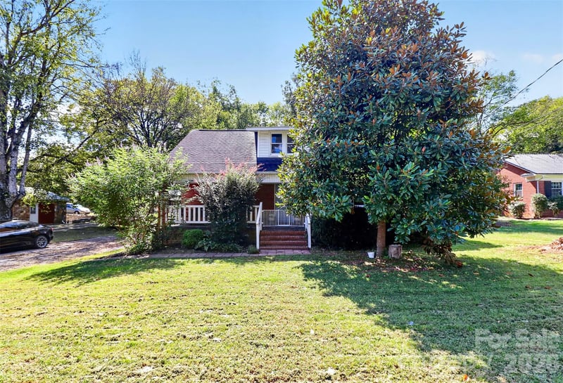 8512 E Franklin St, Mount Pleasant, NC 28124