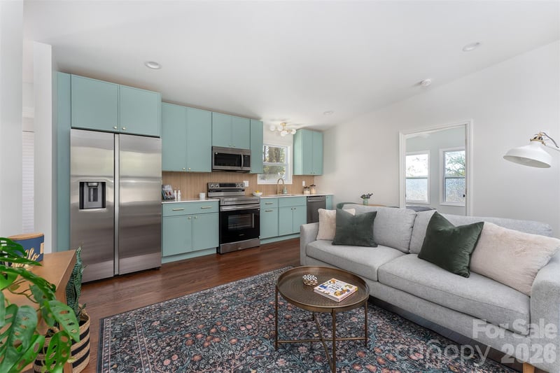 22 Crestfield Ave, Asheville, NC 28804