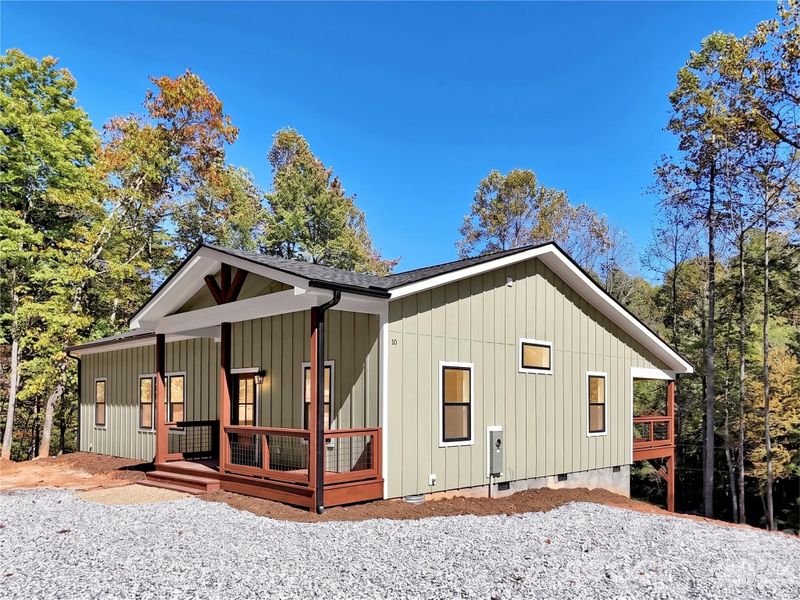 108 Payne Dr, Zirconia, NC 28790