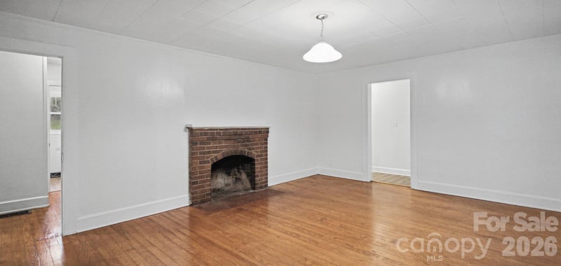 1207 W 4th Ave, Gastonia, NC 28052