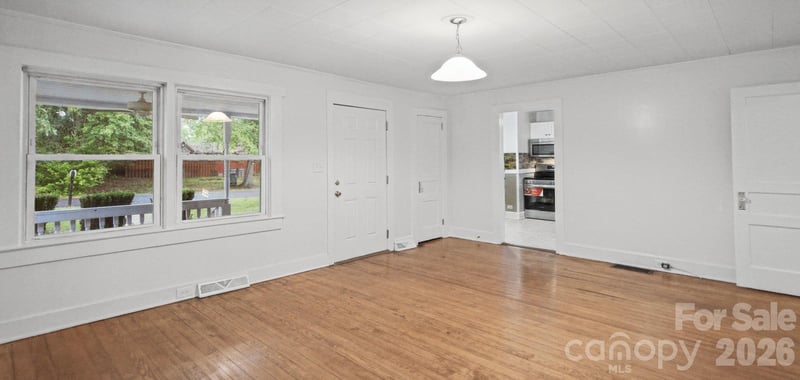 1207 W 4th Ave, Gastonia, NC 28052