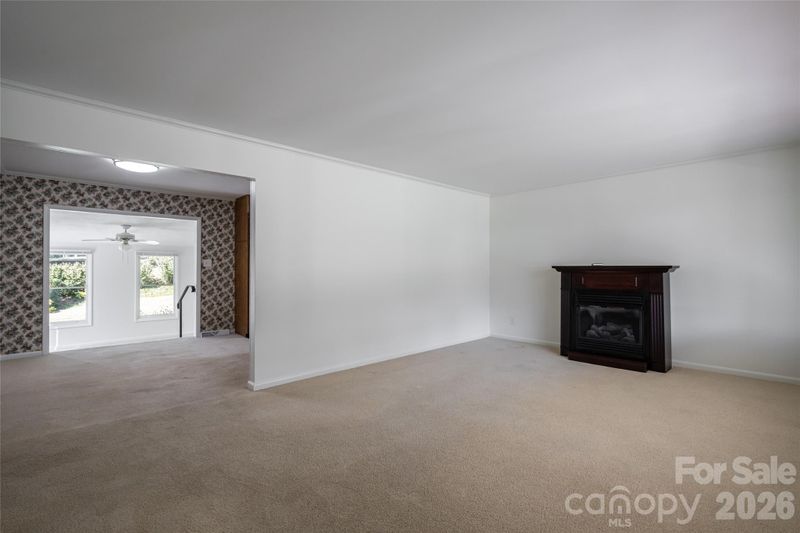 23 Wagon Rd, Asheville, NC 28805