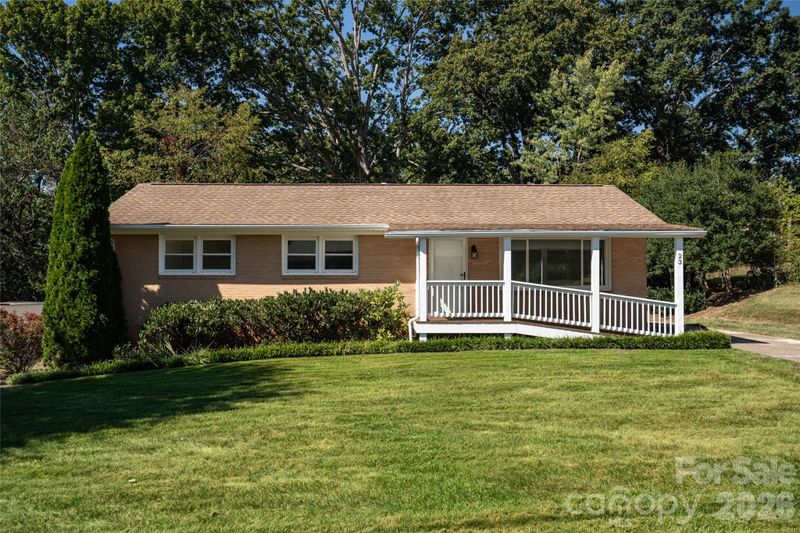 23 Wagon Rd, Asheville, NC 28805