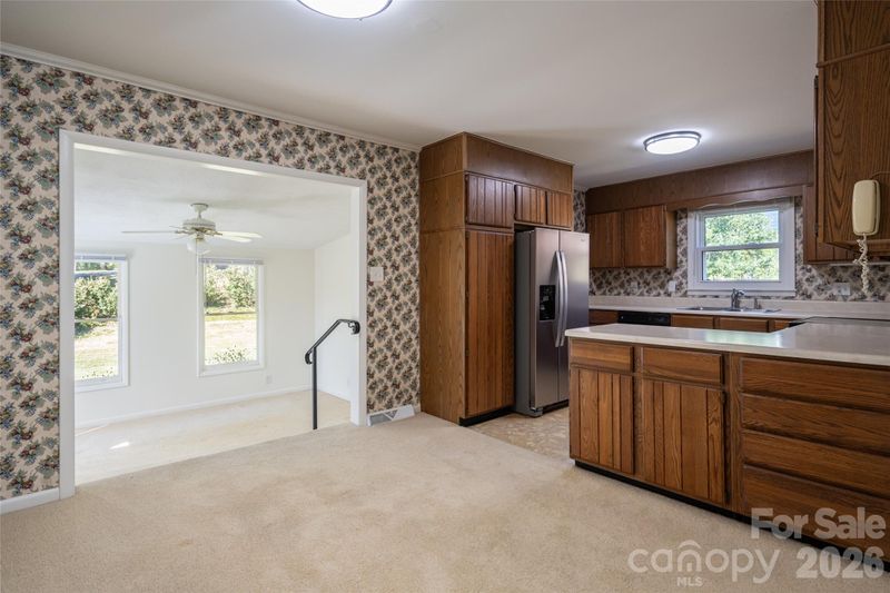23 Wagon Rd, Asheville, NC 28805