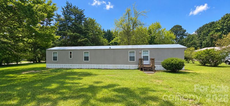 6067 Lake Wylie Rd, Lake Wylie, SC 29710