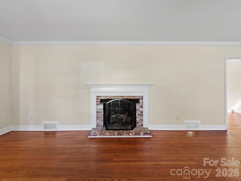 2111 Sagamore Rd, Charlotte, NC 28209