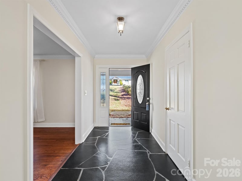 2111 Sagamore Rd, Charlotte, NC 28209