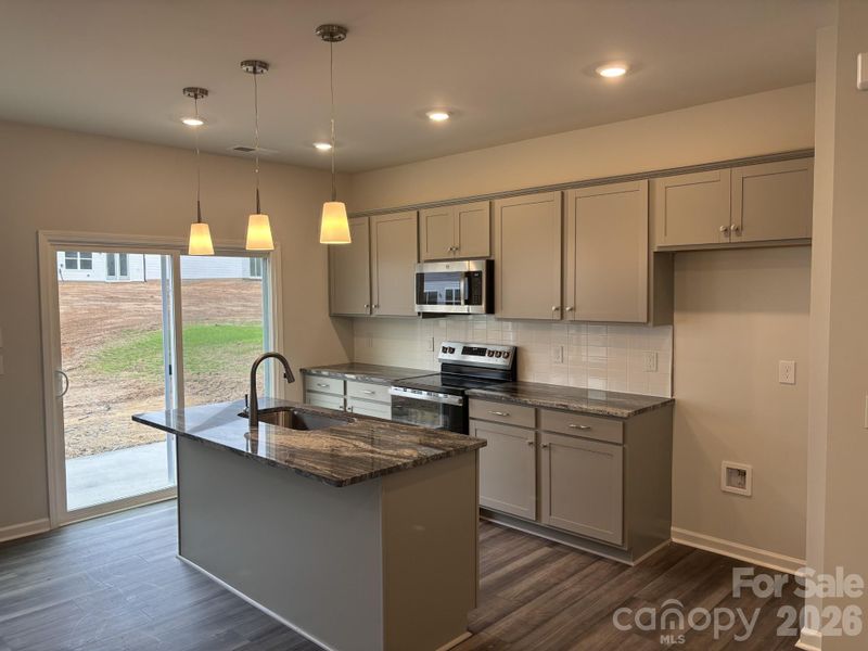 3604 Teslow Dr #33, Charlotte, NC 28215