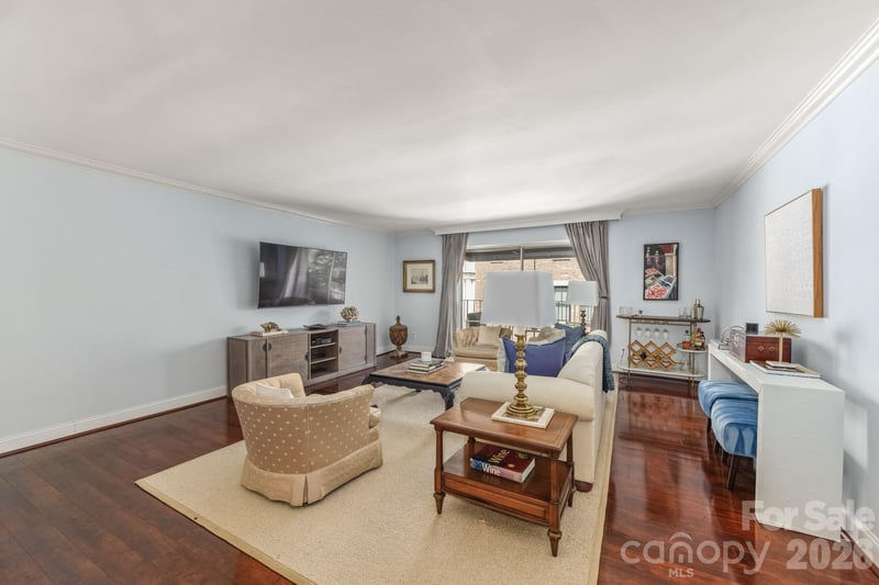 1323 Queens Rd #421, Charlotte, NC 28207