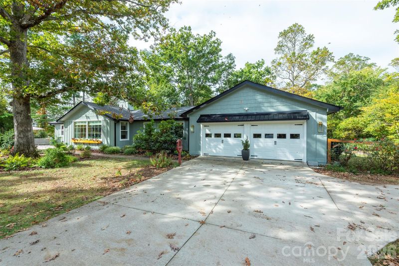 420 Old Haw Creek Rd, Asheville, NC 28805